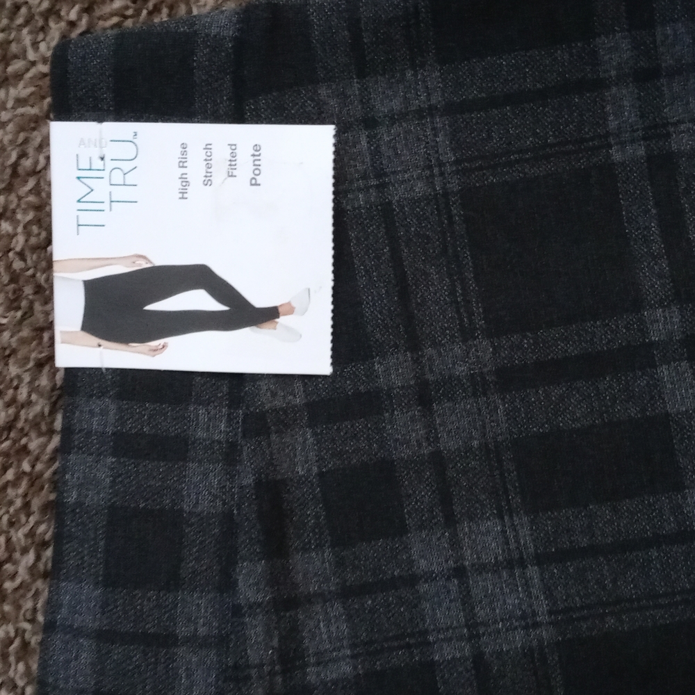 Womens dress pants nwt size 4-6